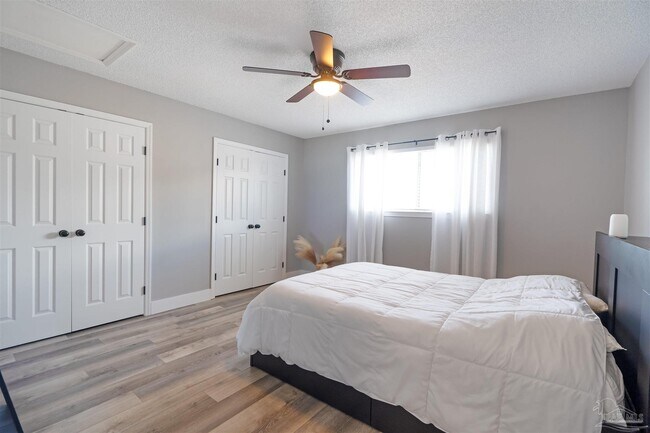 Building Photo - 5001 Grande Dr