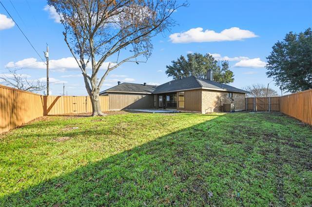 Building Photo - 2301 Windridge Ln