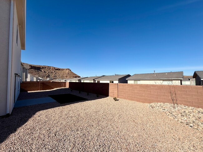 Building Photo - 4135 El Capitan Wy