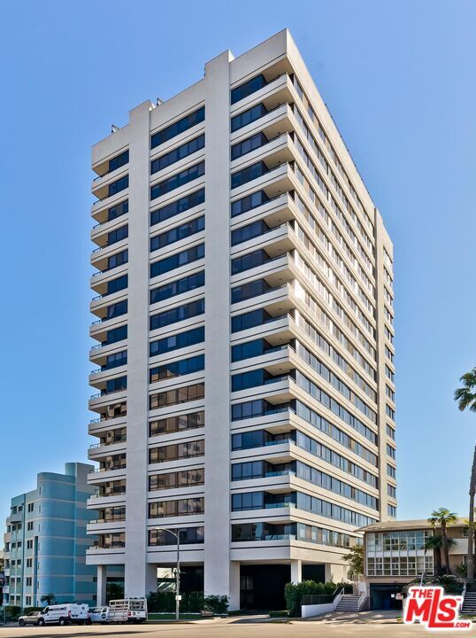 Building Photo - 10350 Wilshire Blvd