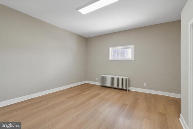 Building Photo - 417 W Elm St