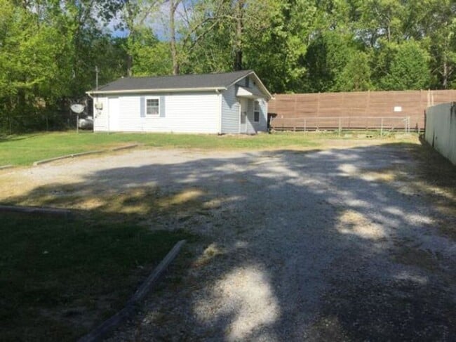 Building Photo - Charming 3 Bedroom Home Convenient to Chattanooga & Fort Oglethorpe