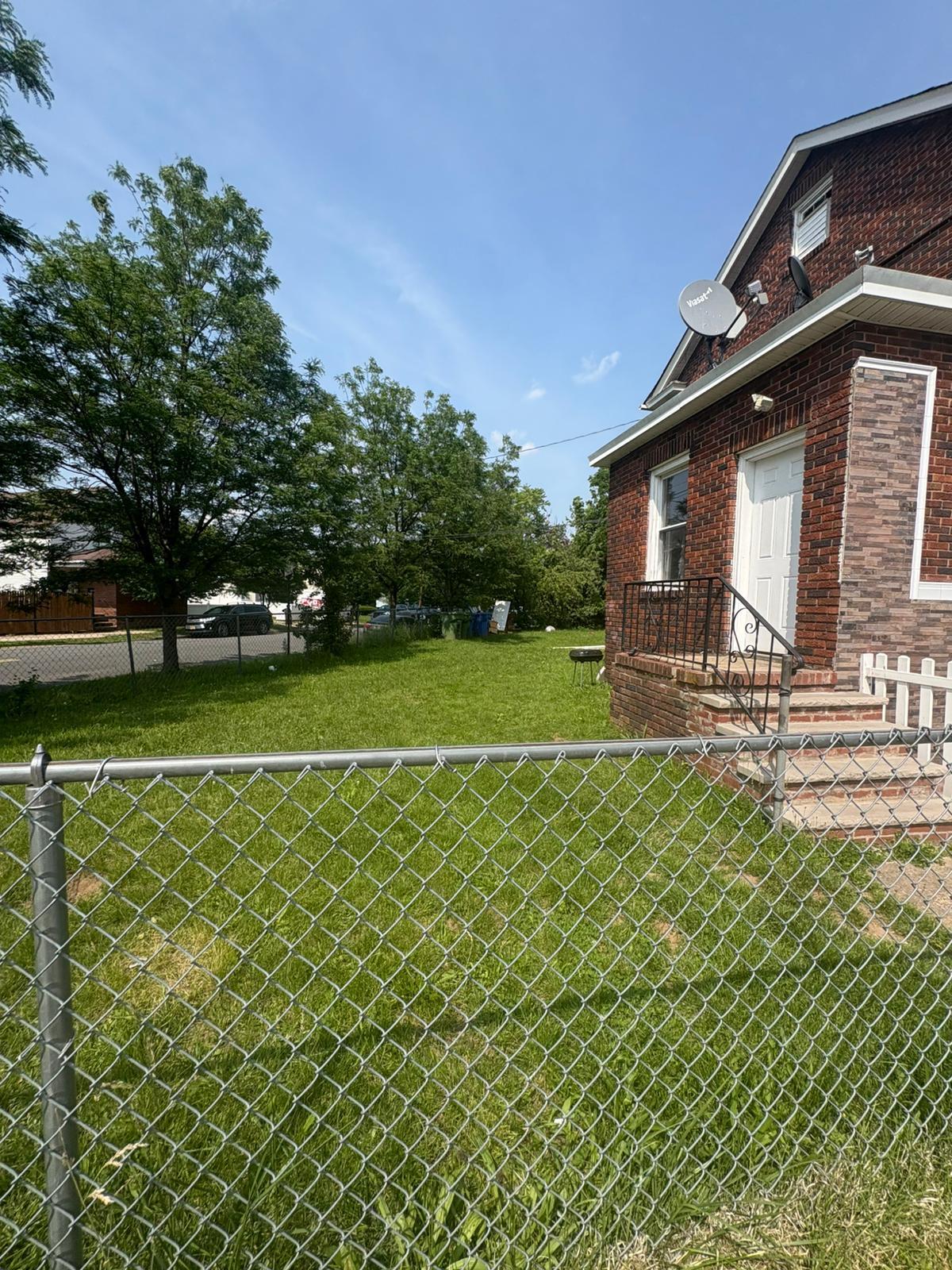 Building Photo - 1026 Chandler Ave