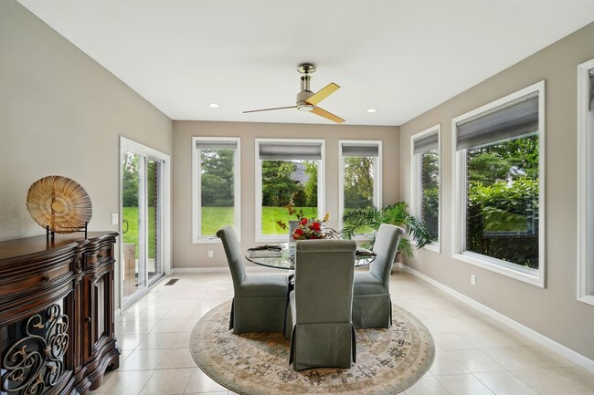 Building Photo - Five Bedroom House in Deerfield Township!