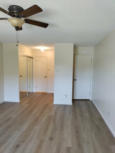Building Photo - 695 S Alton Way