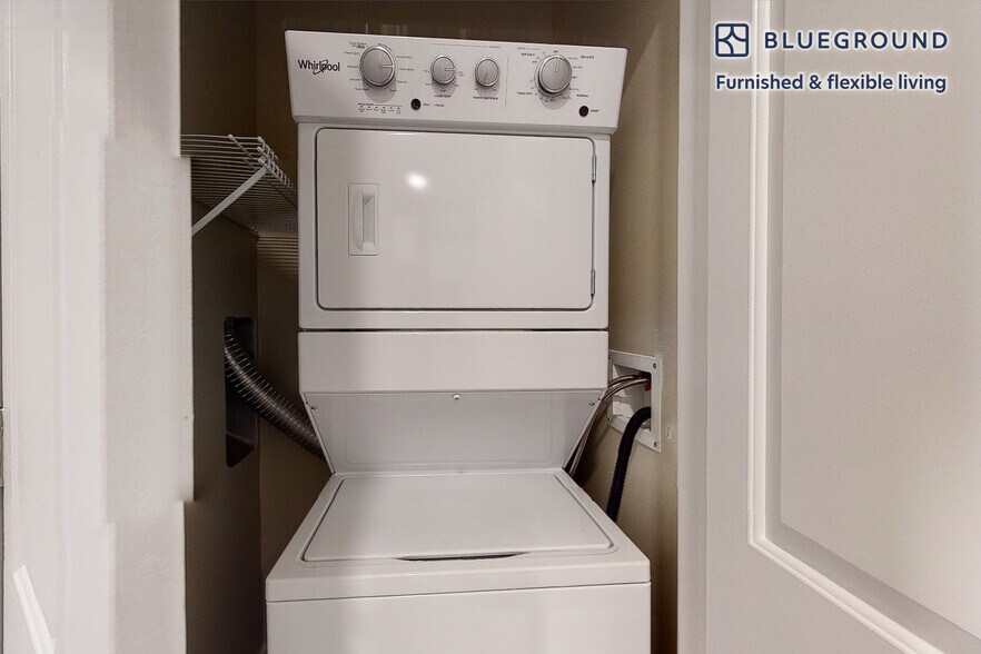 Building Photo - 79 Alexander St