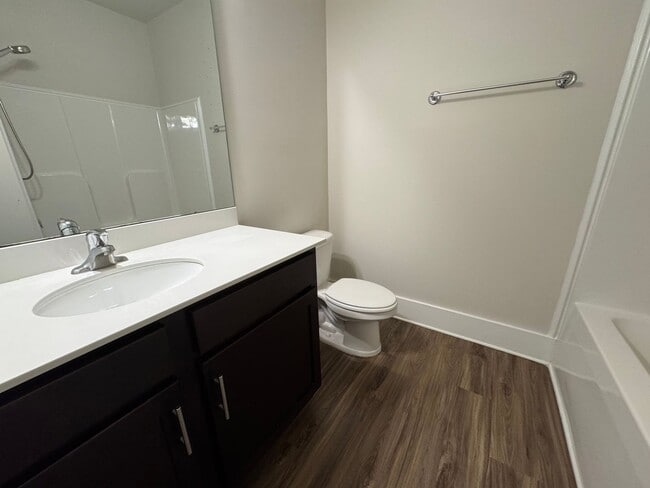 Building Photo - 154 Fernhill Dr NW
