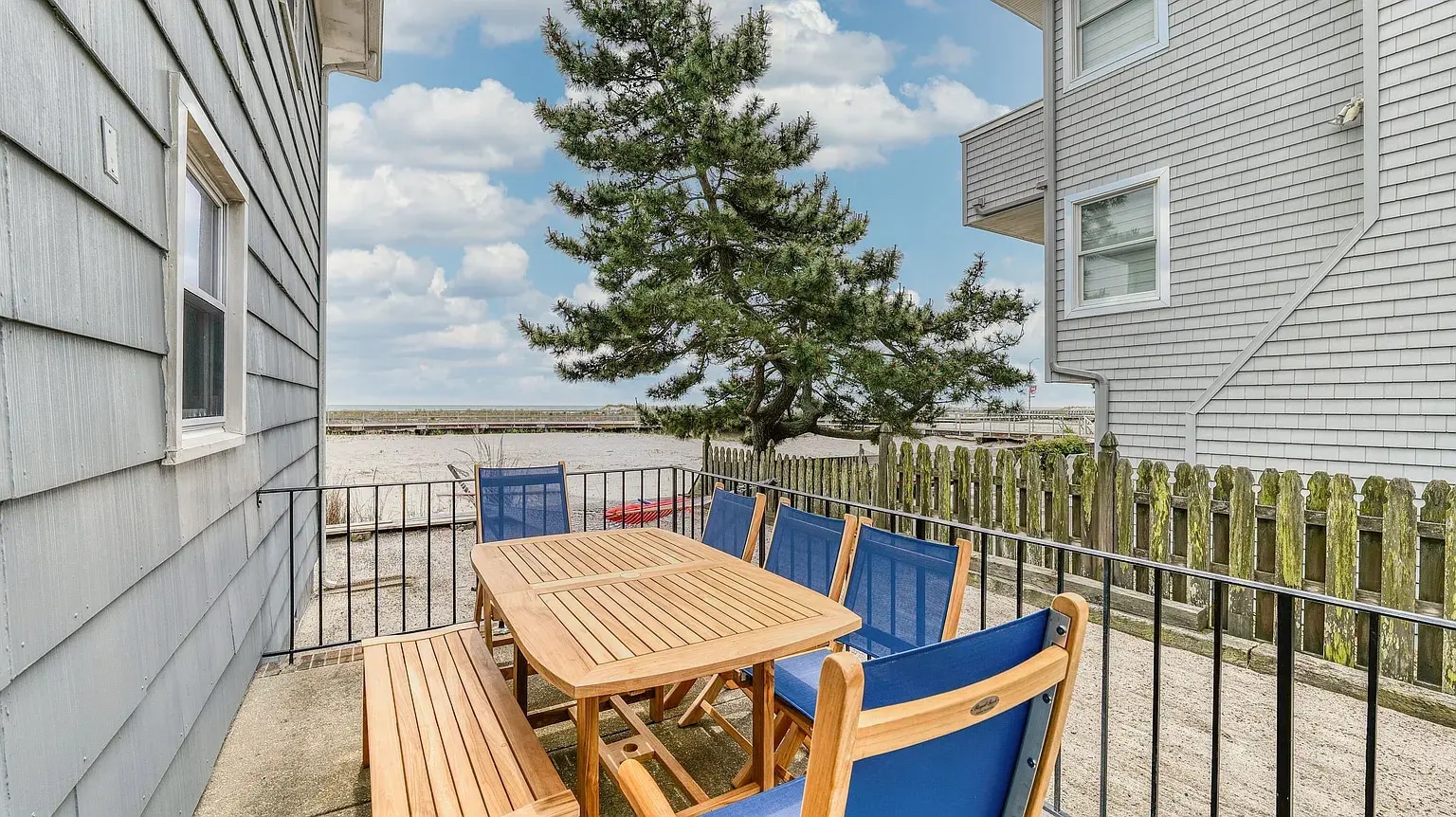 Building Photo - 108 S Newark Ave