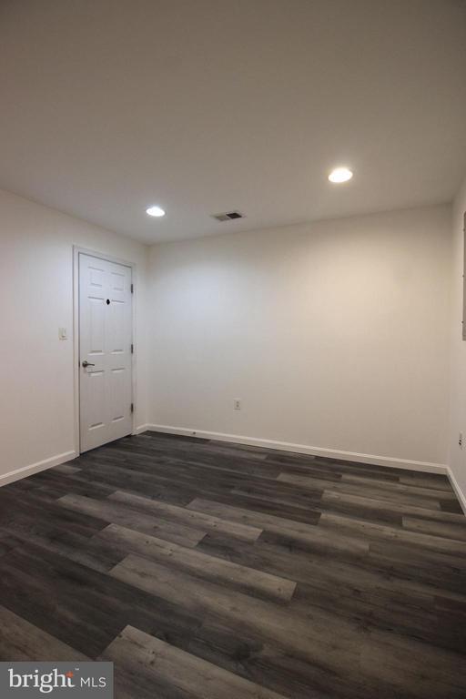 Building Photo - 9577 5th Pl