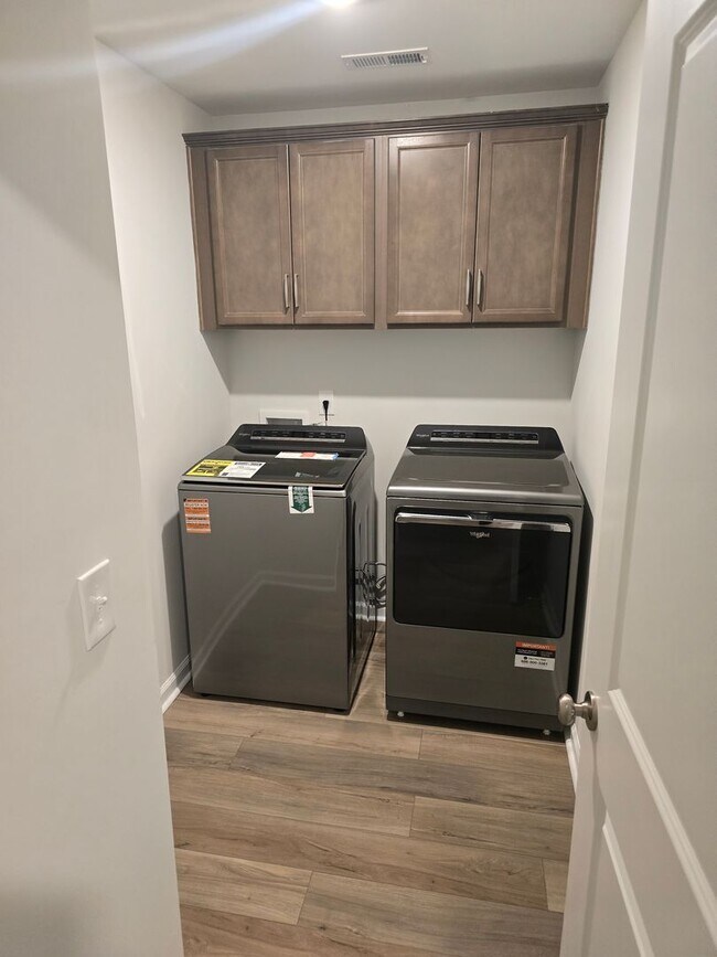 Building Photo - New build 3 bed 2.5 bath house in Pinecrest Subdivision