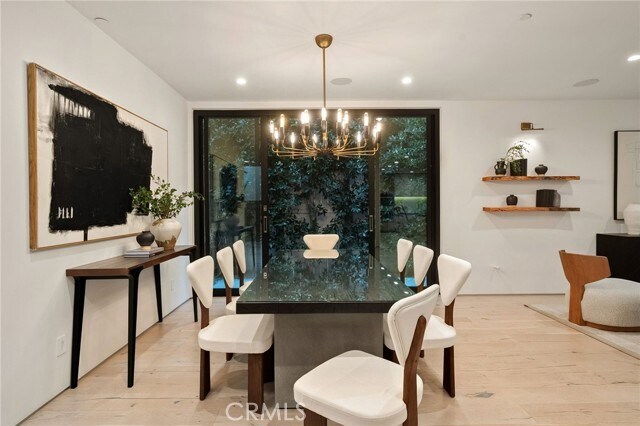 Building Photo - 4242 Vantage Ave