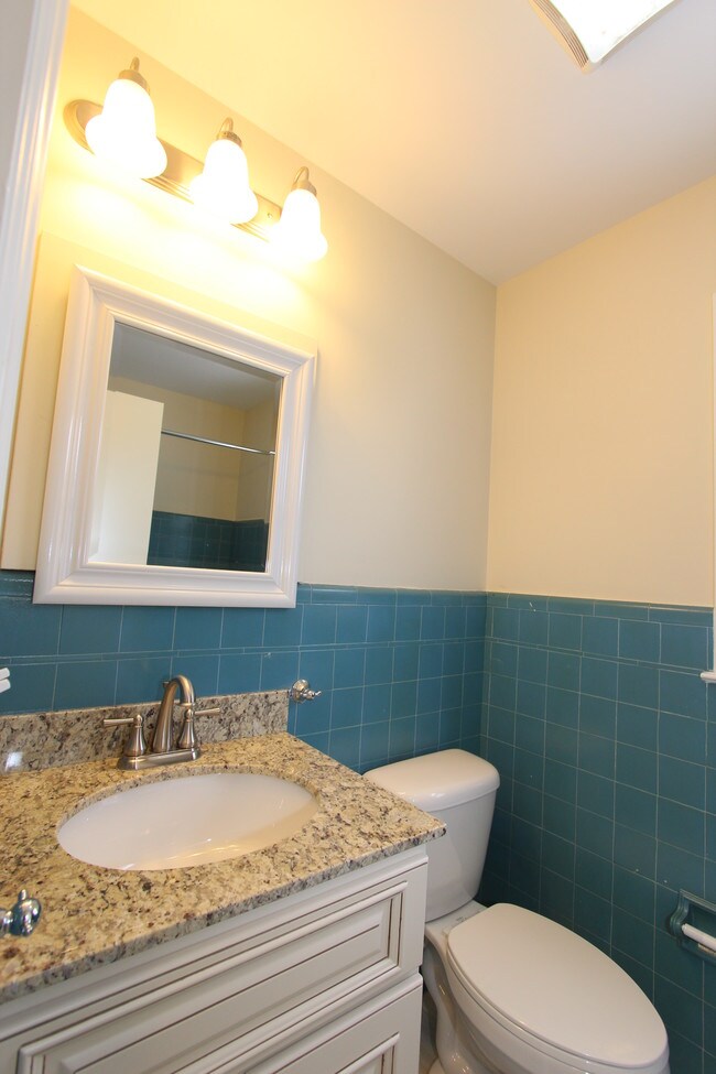 Building Photo - 1206 Veto St NW