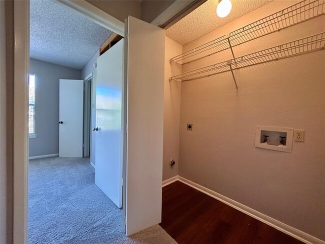 Building Photo - 8906 Schick Rd