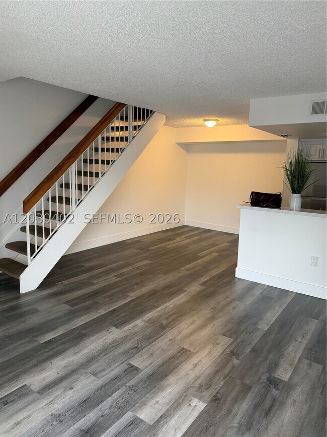 Building Photo - 675 NW 85th Ct