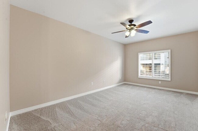 Building Photo - 5350 E Deer Valley Dr