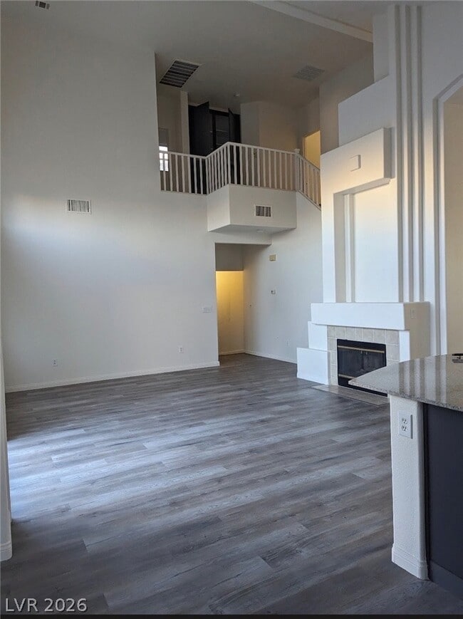 Building Photo - 230 Tayman Park Ave