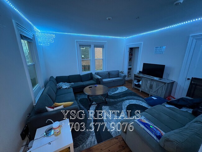 Building Photo - 25 Linwood St