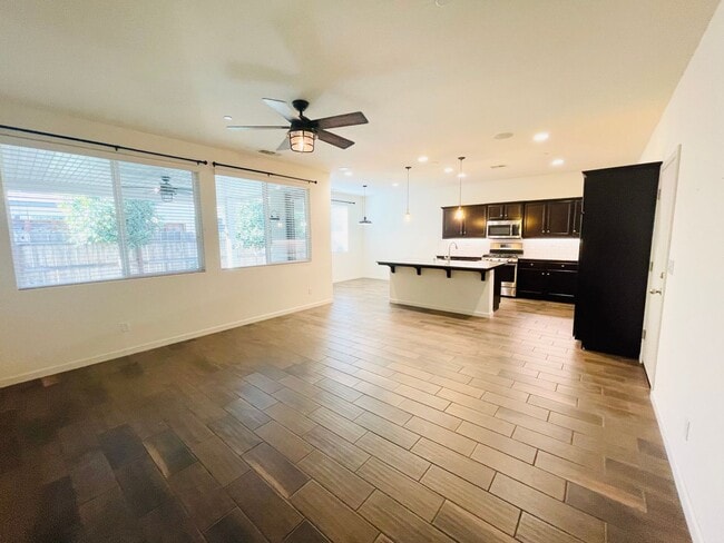 Building Photo - $2,195 Ashlan & Leonard 3 bed Home, Clovis...