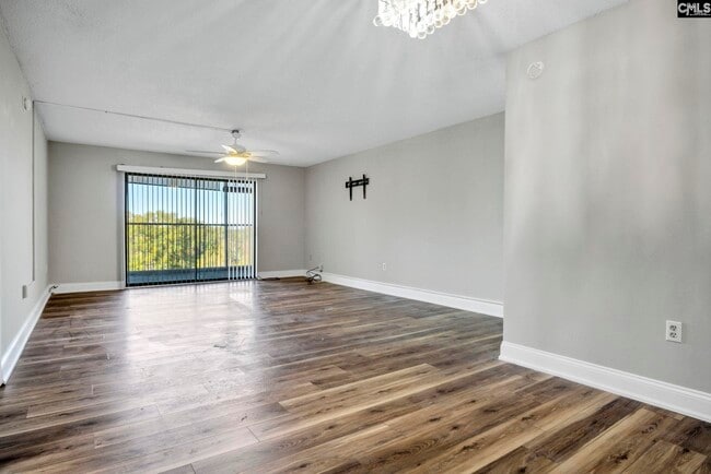 Building Photo - 1825 St Julian Pl