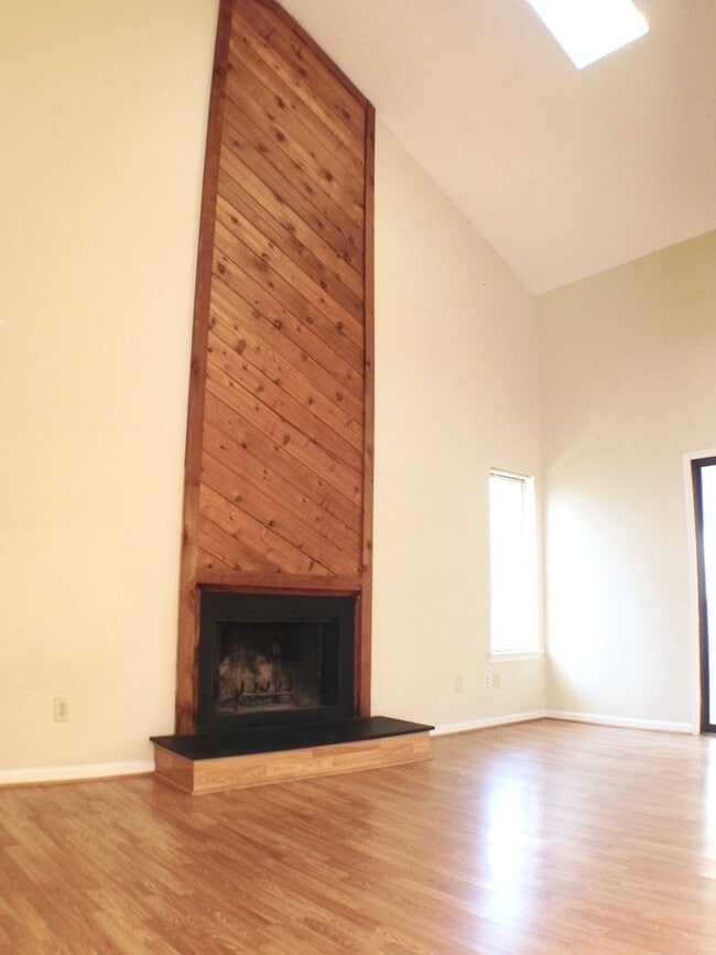 Building Photo - 5436 Chatham Lake Dr