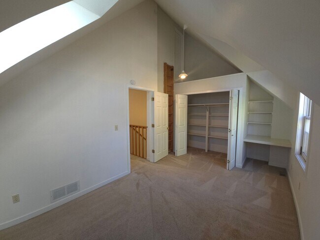 Building Photo - 2321 Grove St