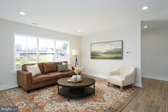 Building Photo - 51 E Clymer Ave