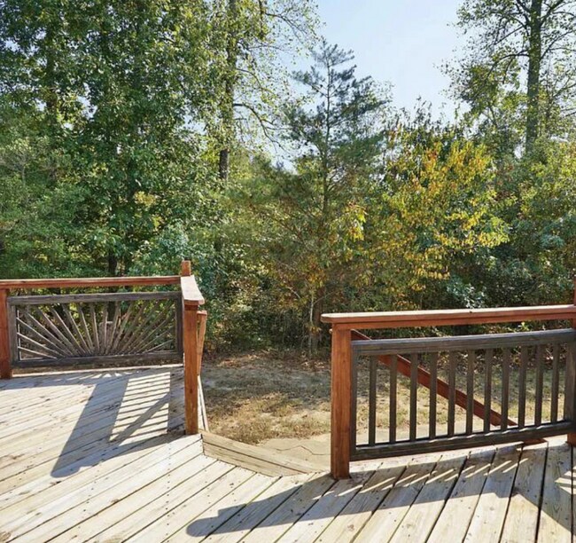 Building Photo - 46123 Gooseneck Dr