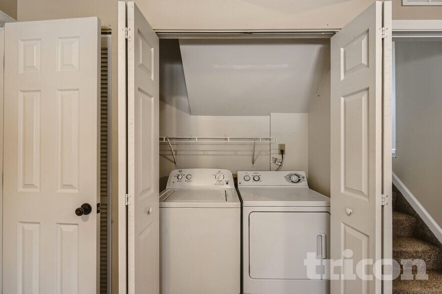 Building Photo - 4710 Spacewalk Way