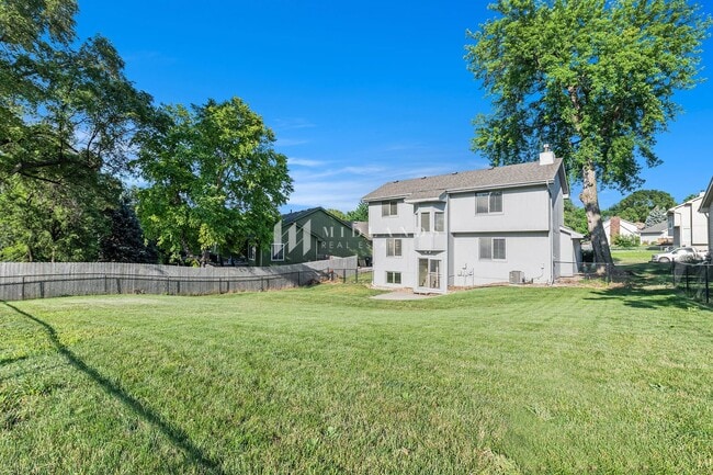 Building Photo - Marvelous Omaha Home