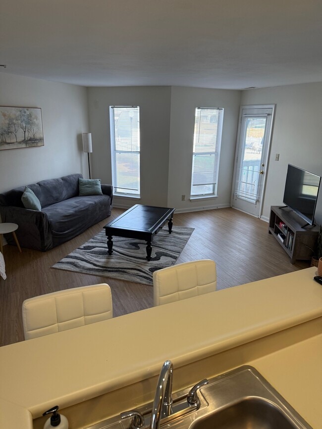 Building Photo - 11 Hamiltons Bay Ct