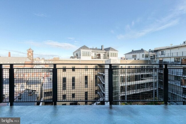 Building Photo - Live in luxury in the heart of Baltimore's esteemed Little Italy neighborhood!