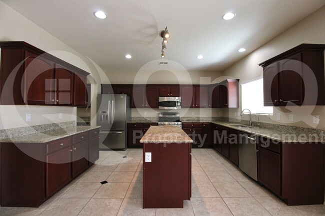 Building Photo - 4313 E Folgers Rd