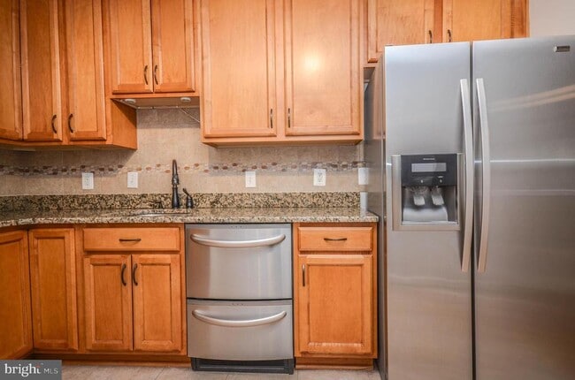 Building Photo - 3001 Veazey Terrace NW