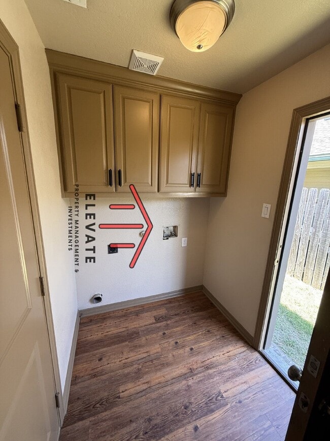 Building Photo - 208 Stewart Bend Ct