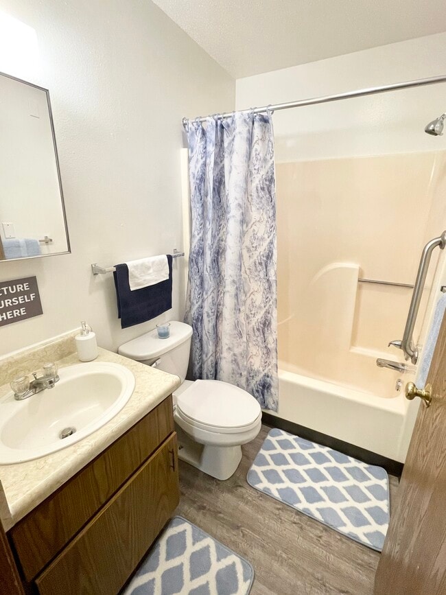 Carlisle Park Apartments 1220 Hardin Dr Carlisle IA 50047 Apartment