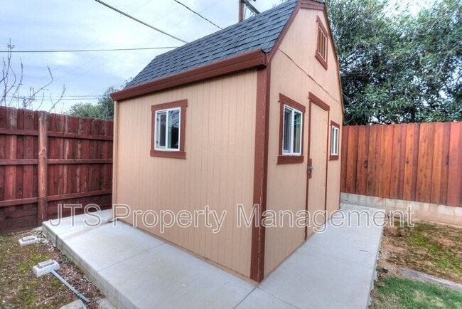 Building Photo - 2000 Belcot Rd