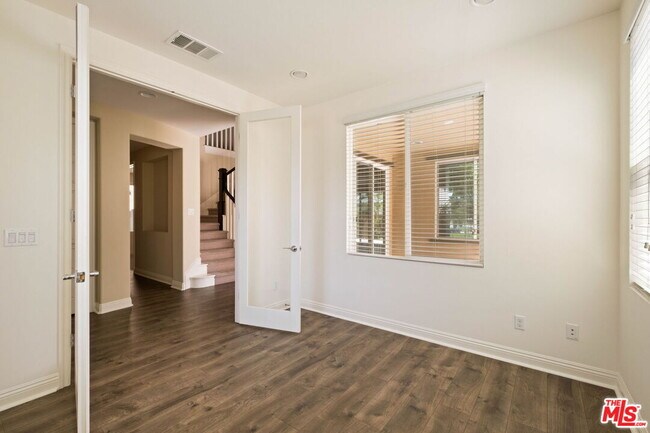 Building Photo - 5929 Spelthorne Ln