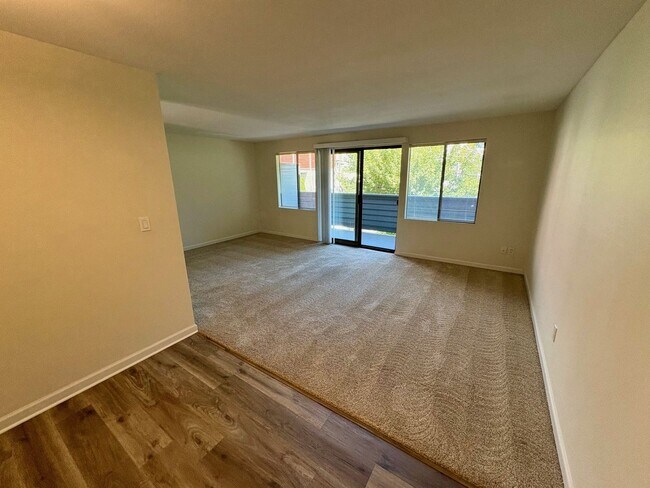 Building Photo - Ulm Triplex