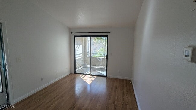 Building Photo - 5211 S Lindell Rd
