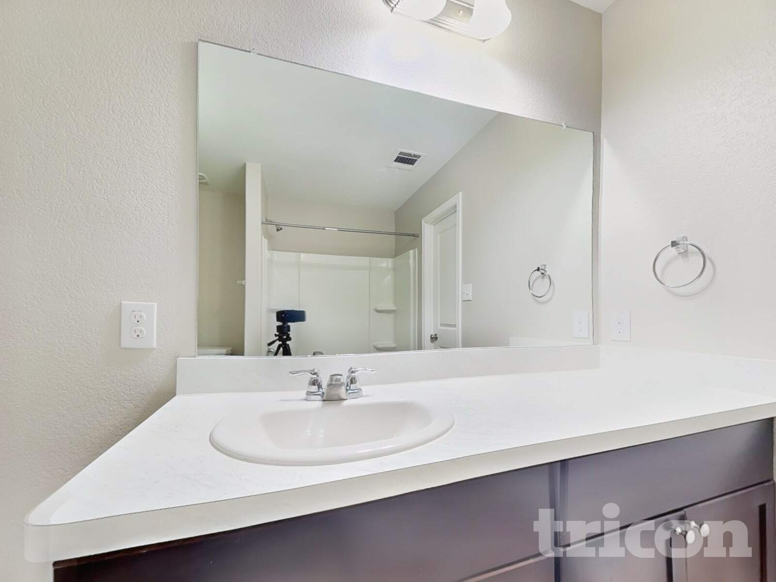 Building Photo - 424 Mallow Dr