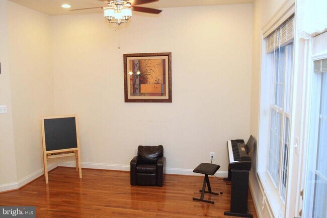 Building Photo - 623 Hurdle Mill Pl