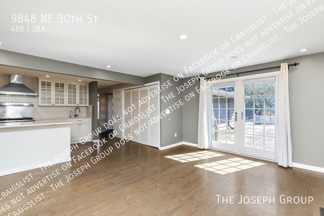 Building Photo - 9848 NE 30th St