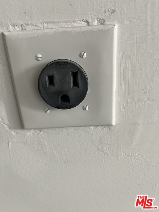 Building Photo - 246 N Dillon St