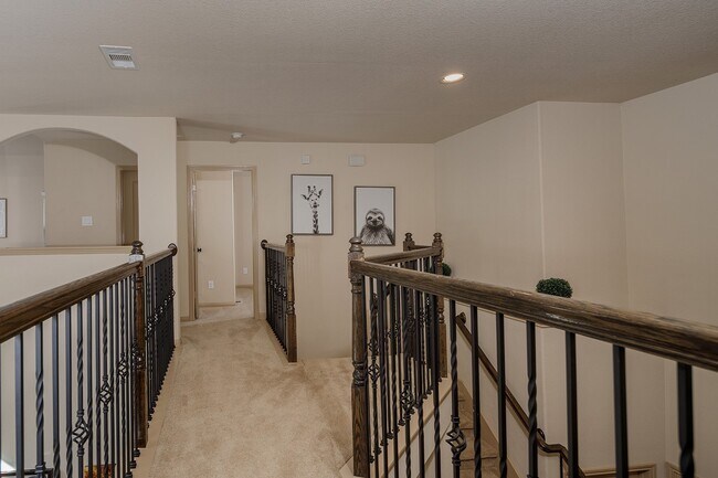 Building Photo - 222 Hawkhurst Ct