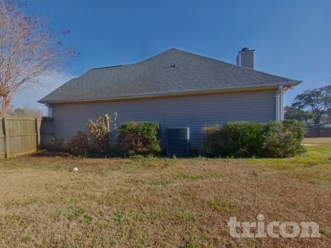 Building Photo - 1801 Fawn Ct