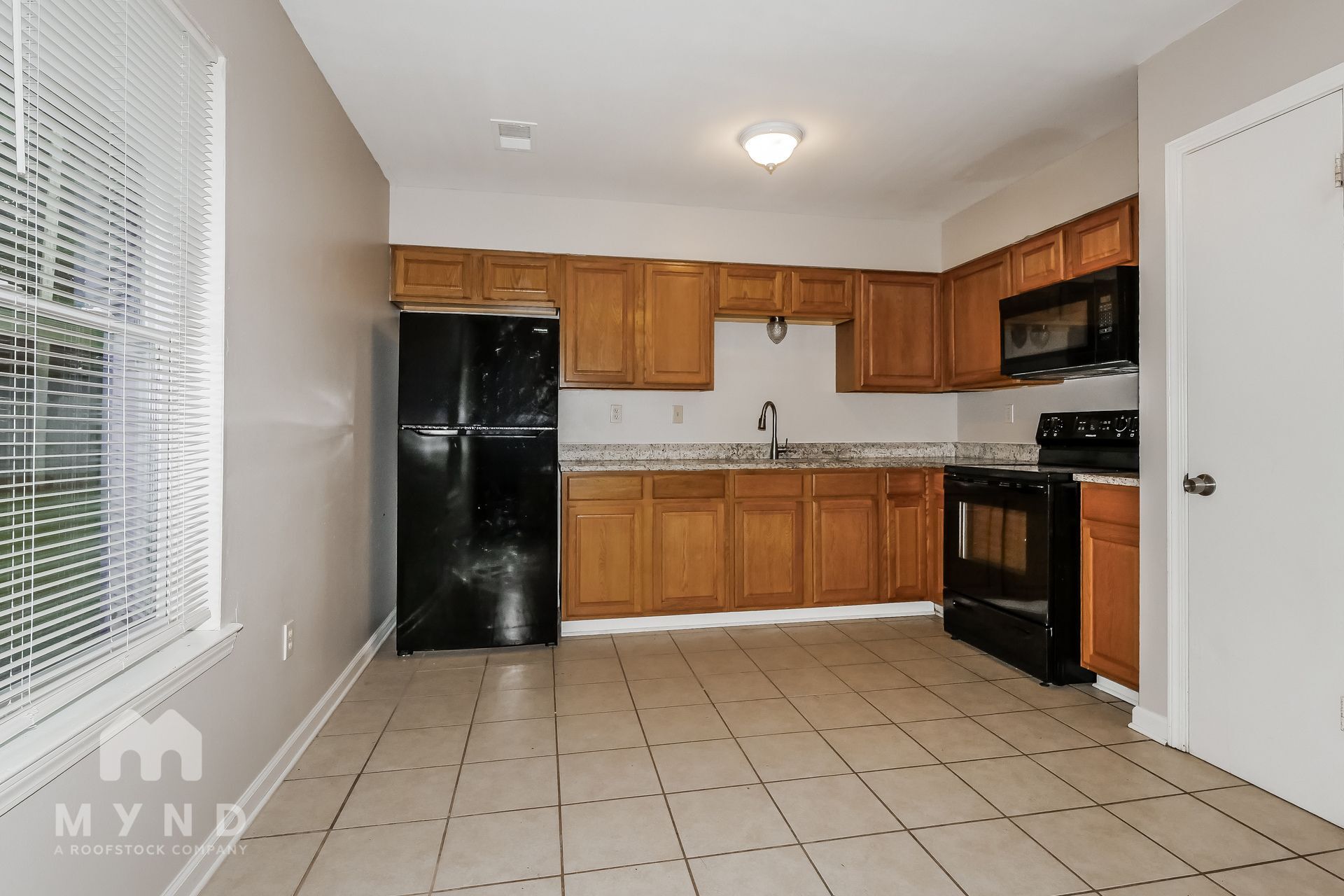 Building Photo - 10571 Chateau Dr