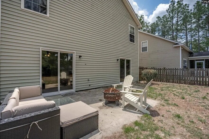Building Photo - 2091 Lake Carolina Dr