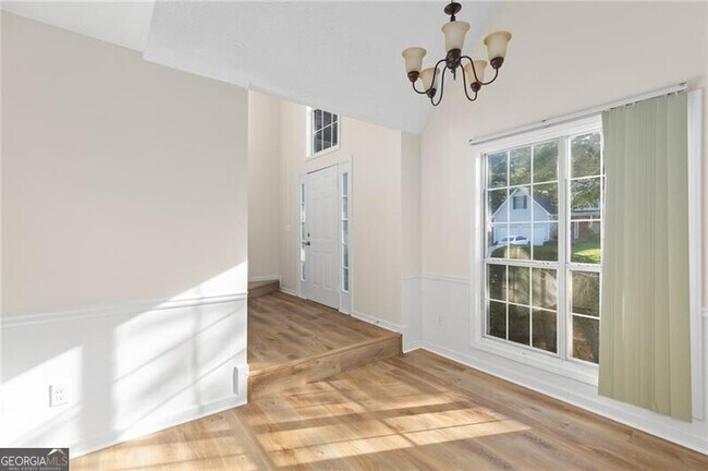 Building Photo - 1090 Norwalk Trce