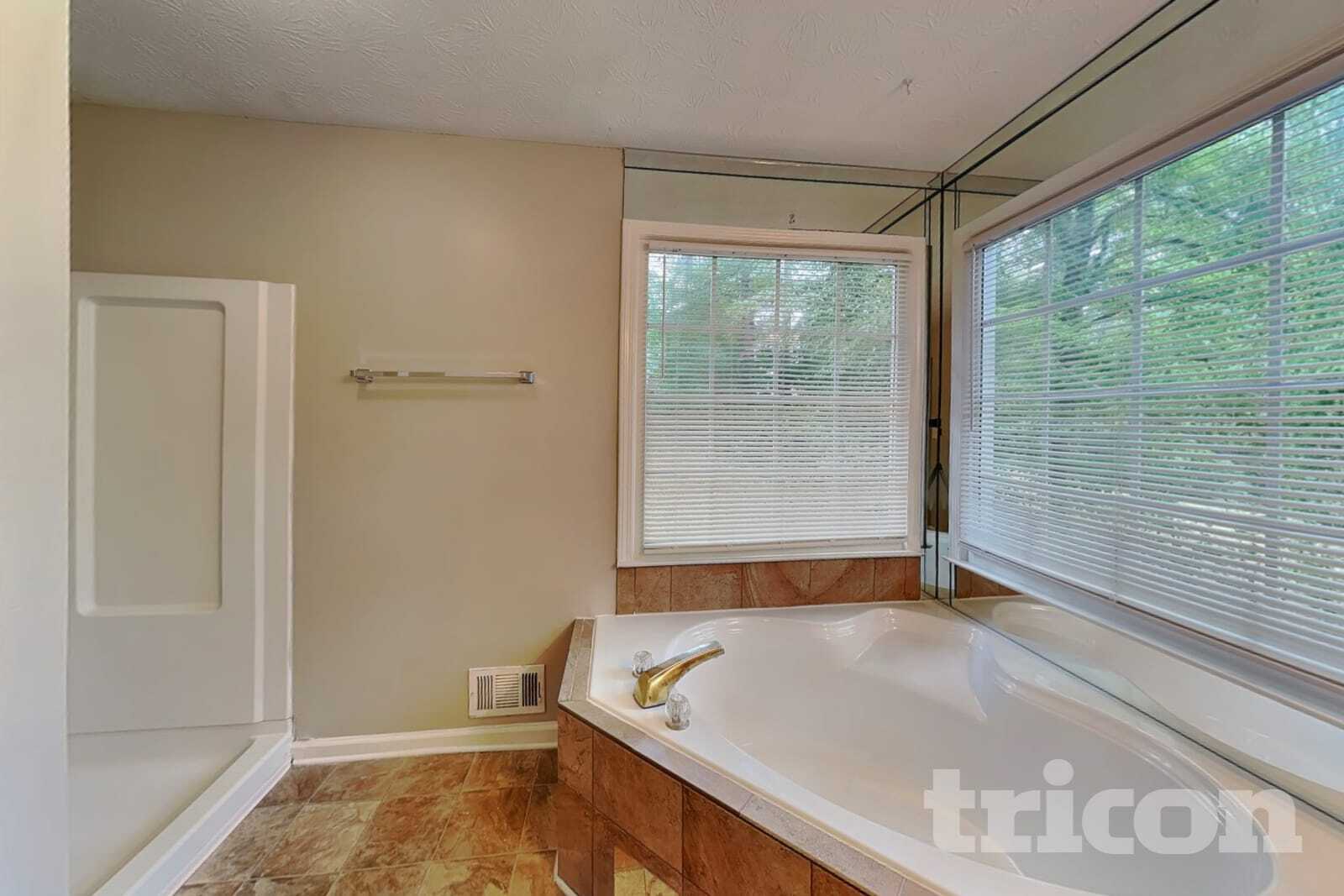 Building Photo - 9159 Tara Dr SW