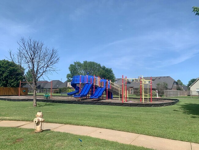 Building Photo - FOR LEASE | Jenks | $2500 Rent | 5 Bed, 3 ...